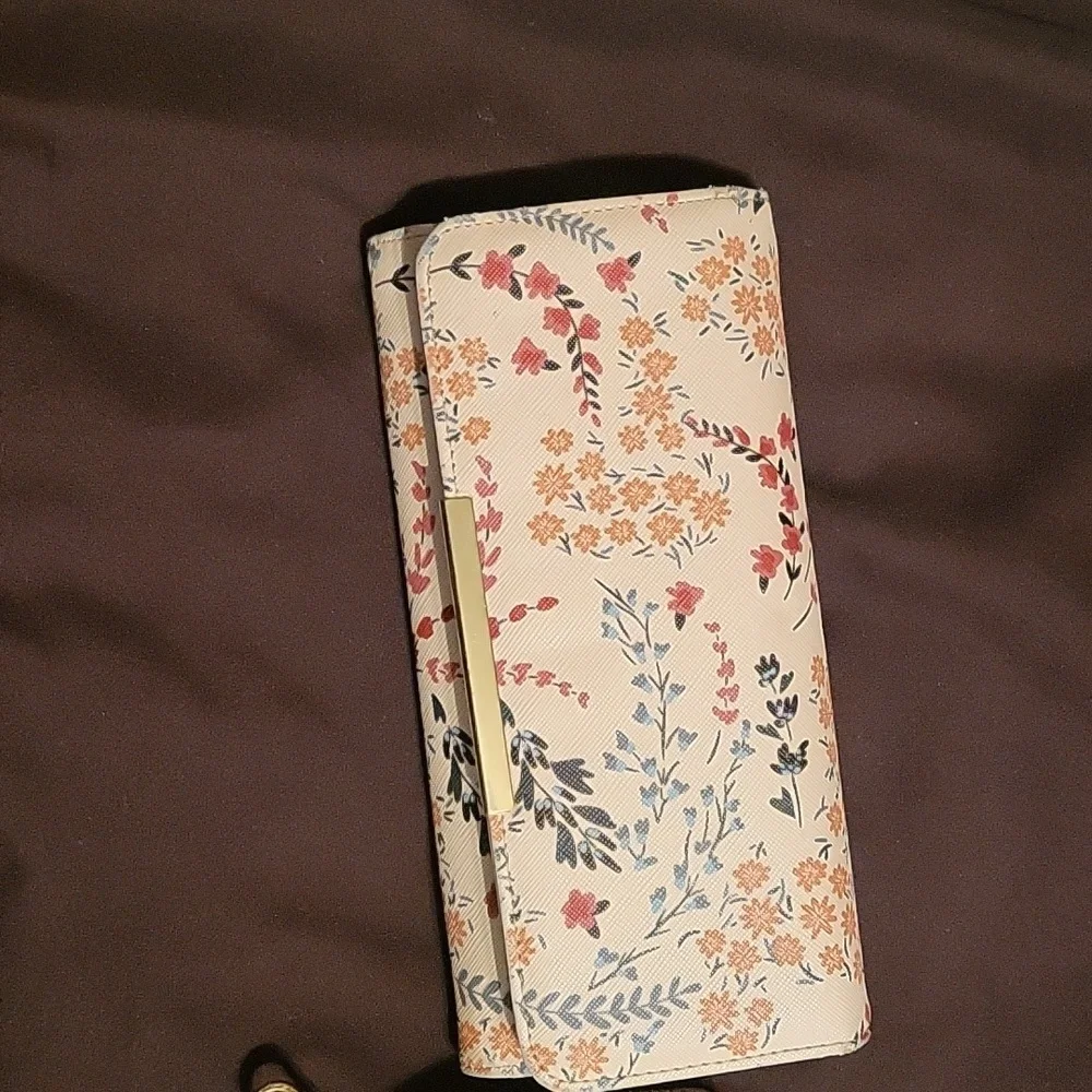 Wallet - Picture 1 of 3